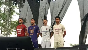 Launching jersey Persita Tangerang menuju BRI Super League 2025/2026. (Hendry Wibowo/Bola.com)