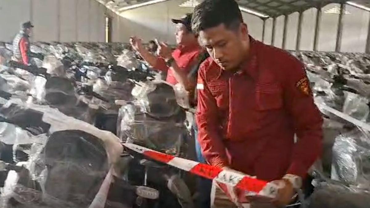 DPR Setujui Ribuan Motor Listrik BGN Dihibahkan ke Guru Honorer