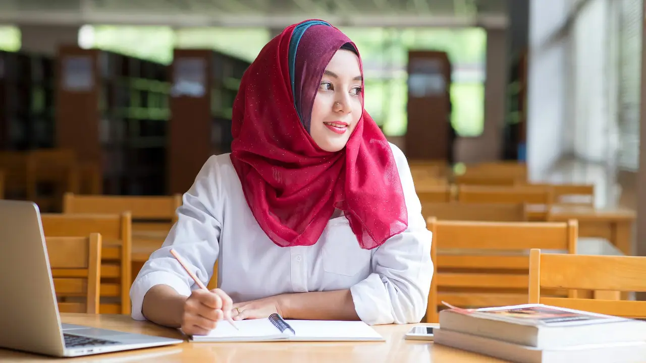 menjadi guru di desa