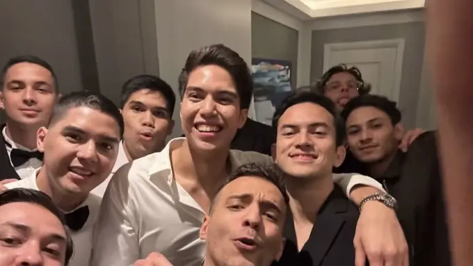 Rizky Nazar Hadir di Resepsi Al Ghazali dan Alyssa Daguise