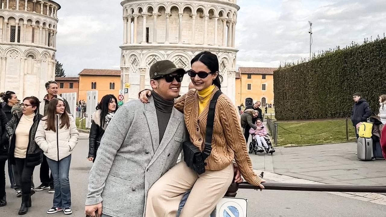 Potret Cantik Clara Bernadeth Liburan ke Italia, Oufitnya Simple tapi Elegan