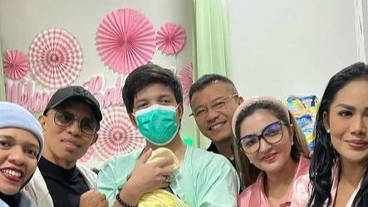 Melahirkan Anak Kedua di Tanggal Cantik, Intip Potret Perjalanan Kehamilan Aurel Hermansyah