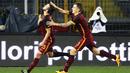 Pemain AS Roma, Miralem Pjanic, merayakan gol dicetaknya ke gawang Empoli pada pertandingan lanjutan Serie A Italia di Stadion Carlo Castellani, Empoli, Minggu (28/2/2016) dini hari WIB. (EPA/Fabio Muzzi)
