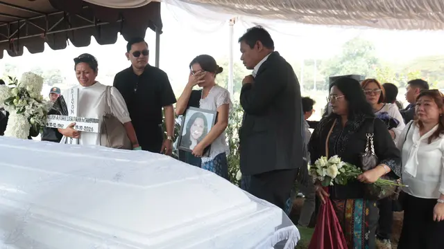 Pemakaman ibunda Marsha Aruan © KapanLagi.com/Budy Santoso