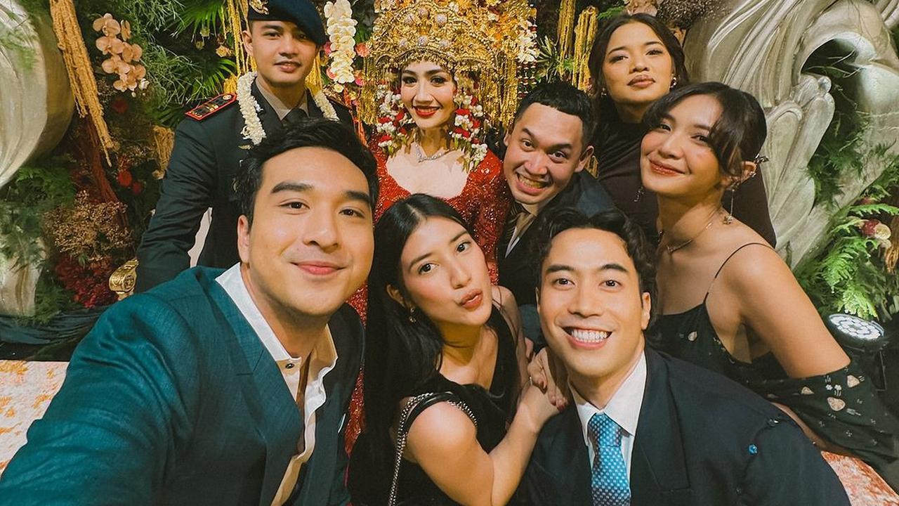 Tampil Glamor Semua, Ini Sederet Seleb yang Hadir di Resepsi Febby Rastanty dan Drajad Djumantara