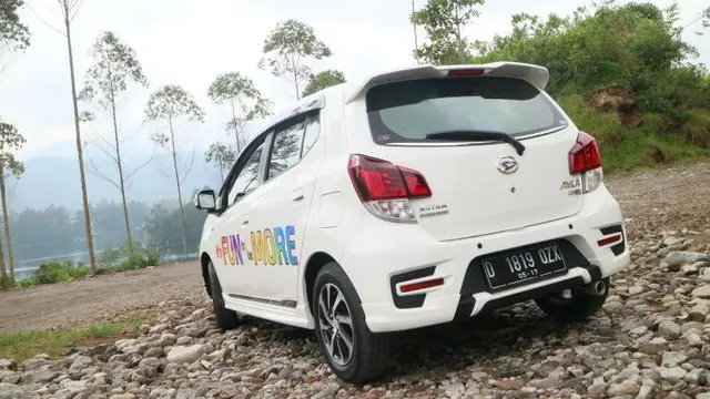 New Daihatsu Ayla 