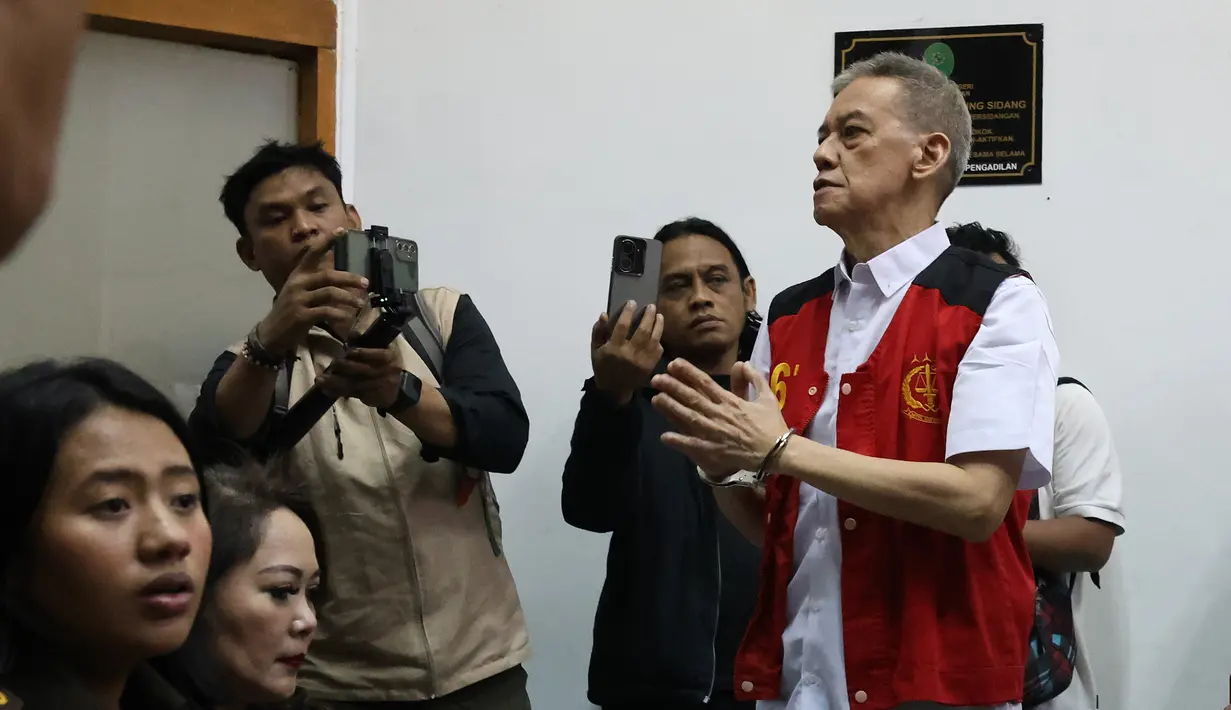 Tindakan Fariz RM dinilai melanggar Pasal 112 dan Pasal 111 Undang-Undang Nomor 35 Tahun 2009 tentang Narkotika. (KapanLagi.com/Budy Santoso)