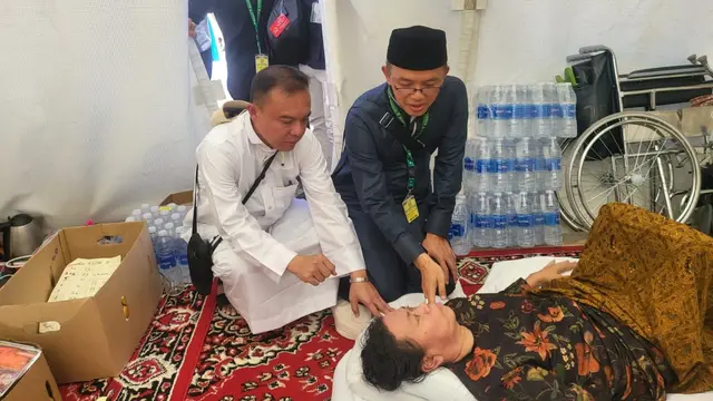 Wakil Ketua DPR RI Sufmi Dasco Ahmad meninjau pemondokan jemaah haji Indonesia di sejumlah Maktab yang ada di Mina
