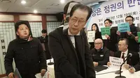 Kim Jong-un Lempar Paman ke Kandang Anjing Lapar?