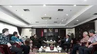 Dewan Pimpinan Pusat Institut Lembang Sembilan mengunjungi Ketua MPR RI Zulkifli Hasan seputar masalah IL-9.