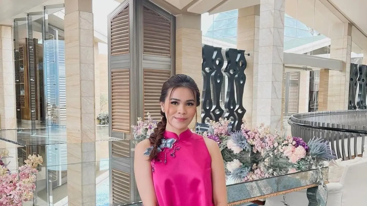 Potret Chen Giovani Soetanto, Calon Menantu Hotman Paris