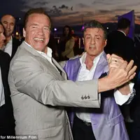 Arnold Schwarzenegger dan Sylvester Stallone. foto: dailymail