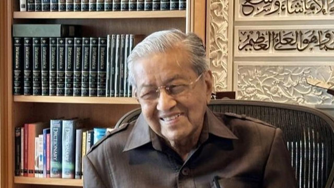 Mahathir Mohamad Ungkap Cara Hentikan Genosida Israel di Gaza, Jangan Takut terhadap Amerika