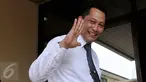 Kabareskrim Komjen Pol Budi Waseso melambaikan tangan usai memberi keterangan di Mabes Polri, Jakarta, Rabu (2/9/2015). Pria yang akrab disapa Buwas itu mengaku belum mengetahui mengenai informasi bahwa dirinya akan dicopot. (Liputan6.com/Johan Tallo)