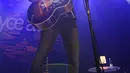 Lebih kurang selama 1,5 jam, Boyce Avenue membawakan belasan lagu yang terdiri dari lagu orisinil mereka dan lagu-lagu cover populer yang melambungkan nama mereka. (Liputan6.com/Angga Yuniar)