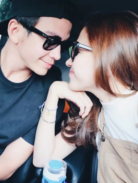 Mantan kekasih dari Ciccio Manassero ini mengaku, ia sangat nyaman dengan tingkah laku Christ Laurent yang berhasil membuat hari-harinya lebih berwarna. (viainstagram@michellejoan_/Bintang.com)