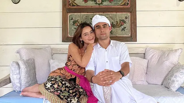 Sahabat Jadi Calon Suami, Ini Potret Kebersamaan Laura Theux dan Indra Brotolaras