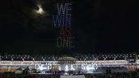 Acara penutupan SEA Games 2019 berlangsung di New Clark City Athletic Stadium, Rabu (11/12/2019) malam waktu setempat. Acara dimeriahkan konser musik dan atraksi drone. (Bola.com/Muhammad Iqbal Ichsan)