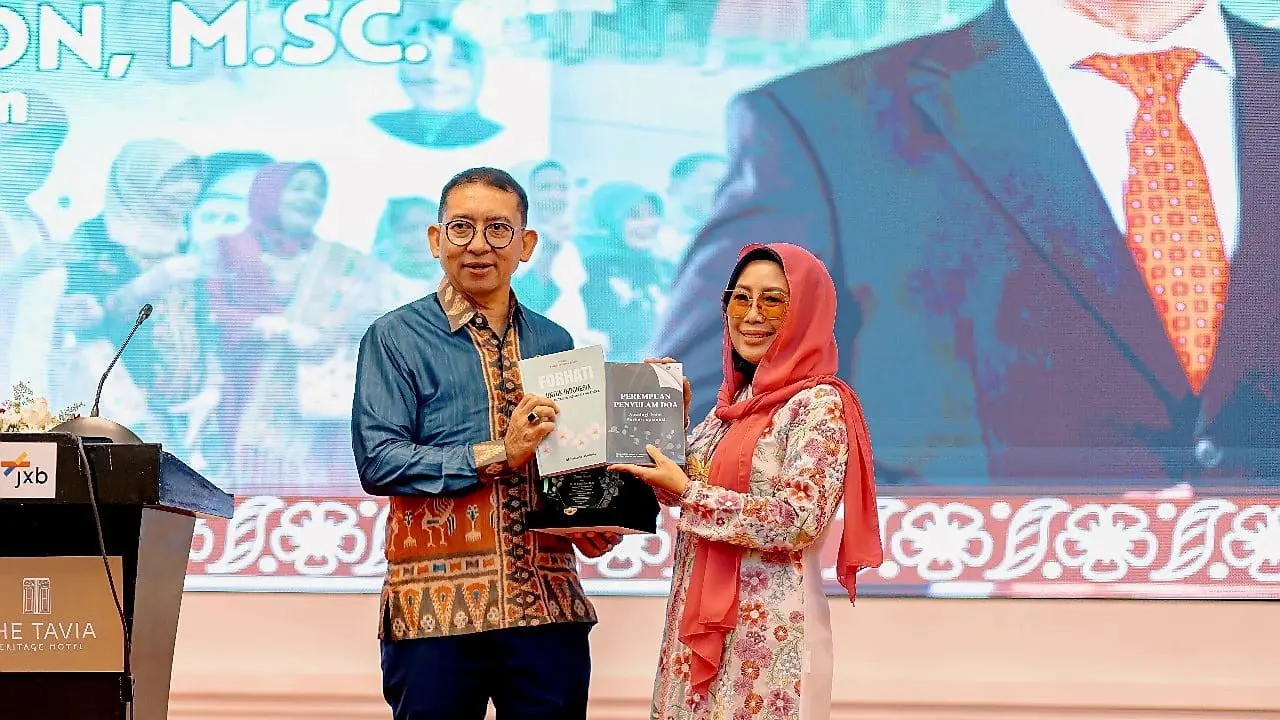 Menteri Kebudayaan Republik Indonesia, Fadli Zon dan  Koordinator Presidium Forhati Nasional, Jamilah Abdul Gani (Istimewa)