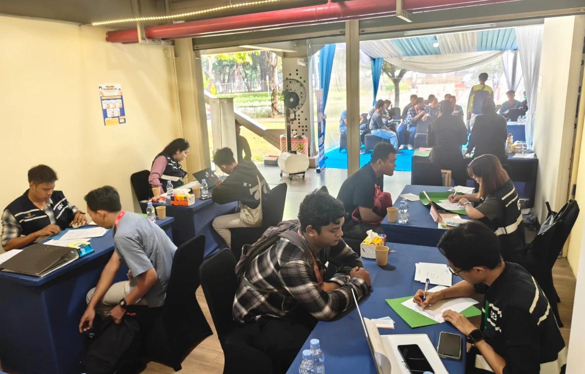 FOTO: Pendataan Pekerja Eks Hotel Sultan Capai 102 Orang pada Hari Pertama