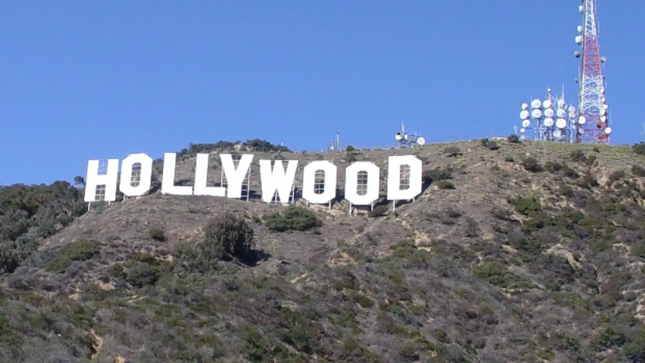 Ini Cerita Soal Hantu di Tulisan `HOLLYWOOD`