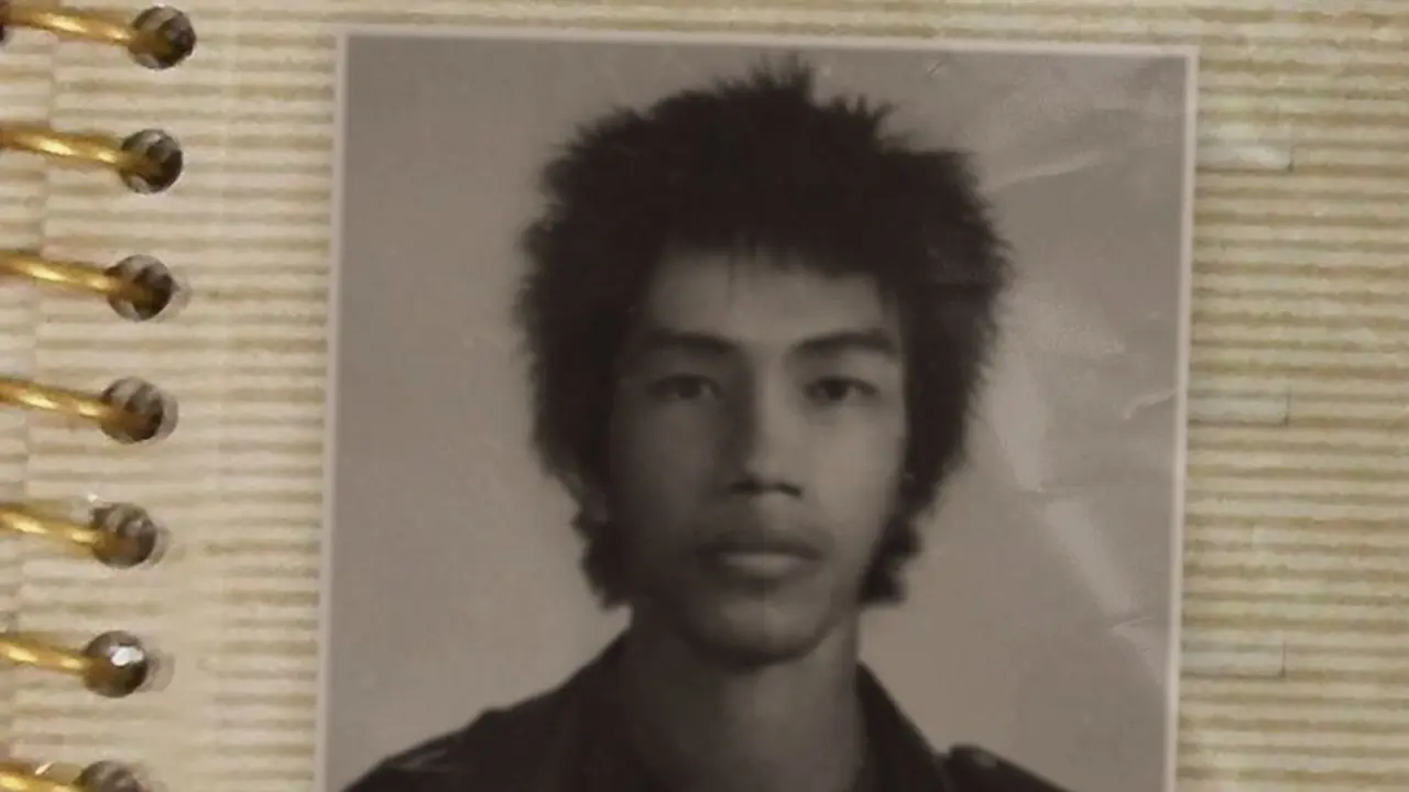 Bergaya ala Punk, Sosok Mirip Jokowi Ini Jadi Viral