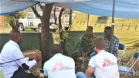 TNI ikut andil dalam negosiasi pembebasan sandera oleh bandit Kongo. (Dokumentasi Puspen Mabes TNI)