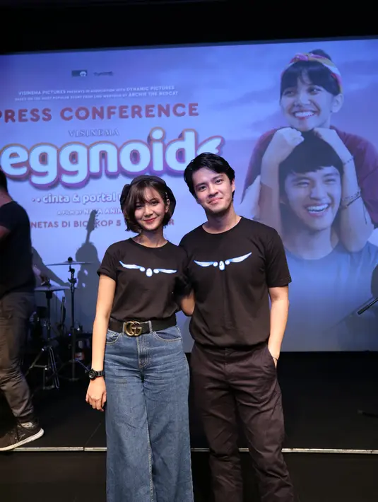 Morgan Oey saat jumpa pers dan screening film Eggnoid di XXI Plaza Senayan, Jakarta Pusat, Kamis (28/11/2019). (Daniel Kampua/Fimela.com)