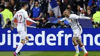 Gerard Deulofeu cetak gol perdana untuk tim nasional Spanyol. (AFP/Frank Fife)