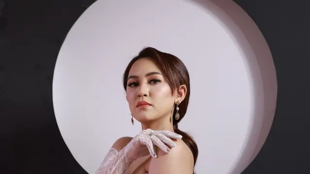 Happy Asmara rilis Ninggal Loro