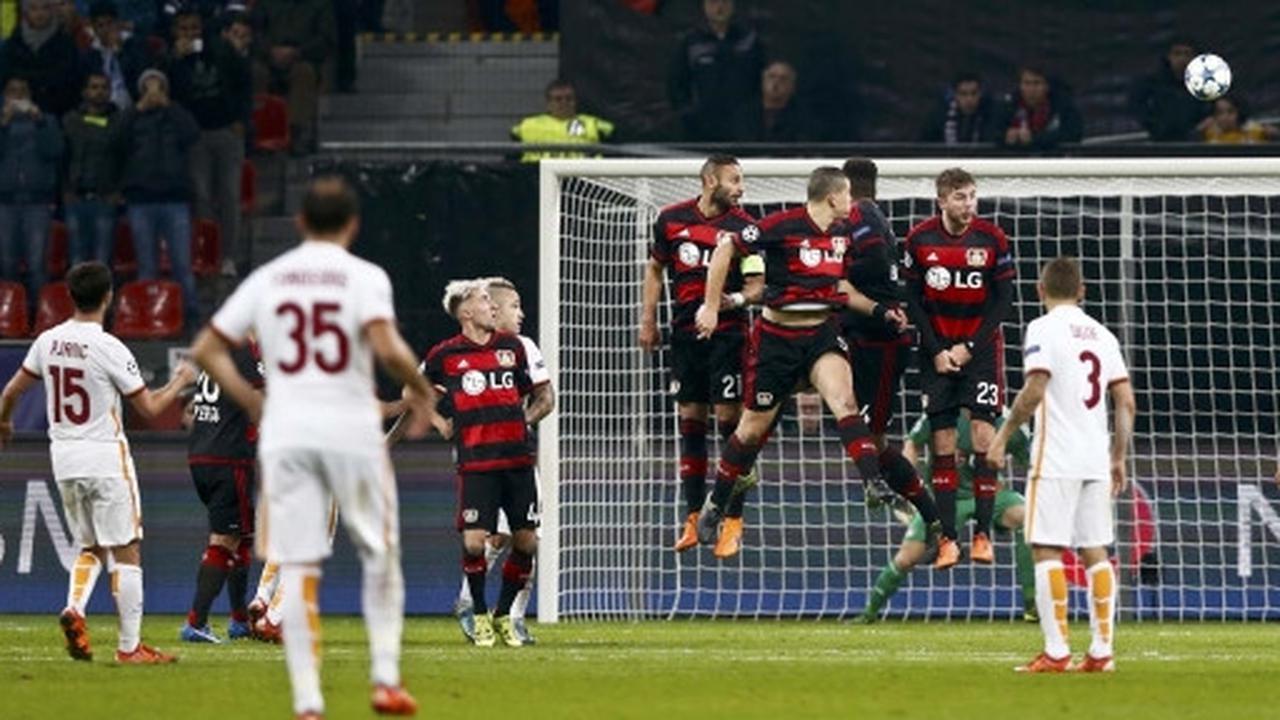 Duel sengit Leverkusen vs AS Roma berujung imbang 4-4