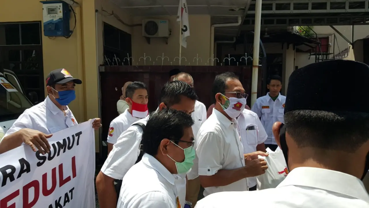 Salurkan paket sembako