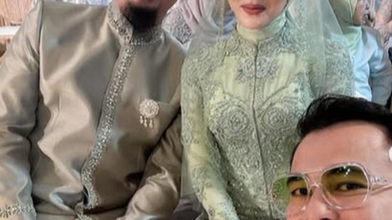 Potret Cantik Mulan Jameela di Akad Nikah Al Ghazali, Kompak Pakai Busana Warna Senada dengan Maia Estianty