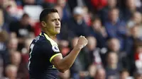 Alexis Sanchez rayakan gol ke gawang Sunderland (Reuters / Craig Brough )