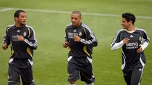 Bek Brasil Marcelo Vieira (Kiri), Roberto Carlos (tengah), dan Cicinho (kanan) berlari selama sesi latihan Real Madrid di Madrid 15 Juni 2007. (PIERRE-PHILIPPE MARCOUPIERRE-PHILIPPE MARCOU/AFP)