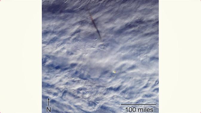 NASA Abadikan ledakan meteor di atas Laut Bering (Credit: NASA/GSFC/LaRC/JPL-Caltech, MISR Team)