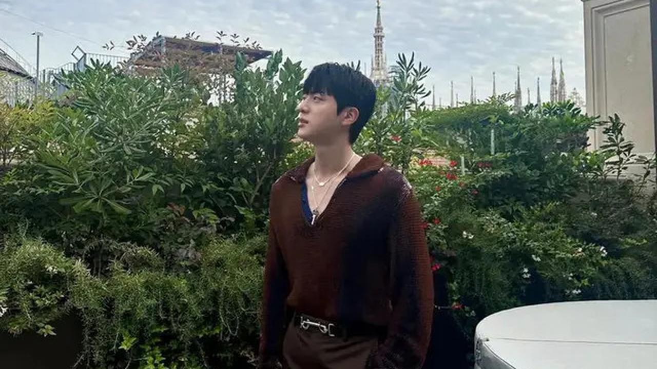 Jin BTS Umumkan Tanggal Comeback Album Solonya Bertajuk "Happy" Pada 15 November 2024
