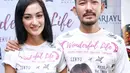 Setelah mendalami karakter peran ibu di film Wonderful Life, Atiqah Hasiholan ingin segera memiliki momongan. Begitu juga sang suami, yang menjadikan target segera menimang anak. (Adrian Putra/Bintang.com)