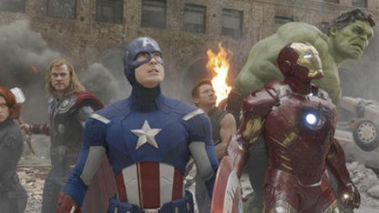 Film 2012 yang paling dinilai berlebihan jatuh kepada...
