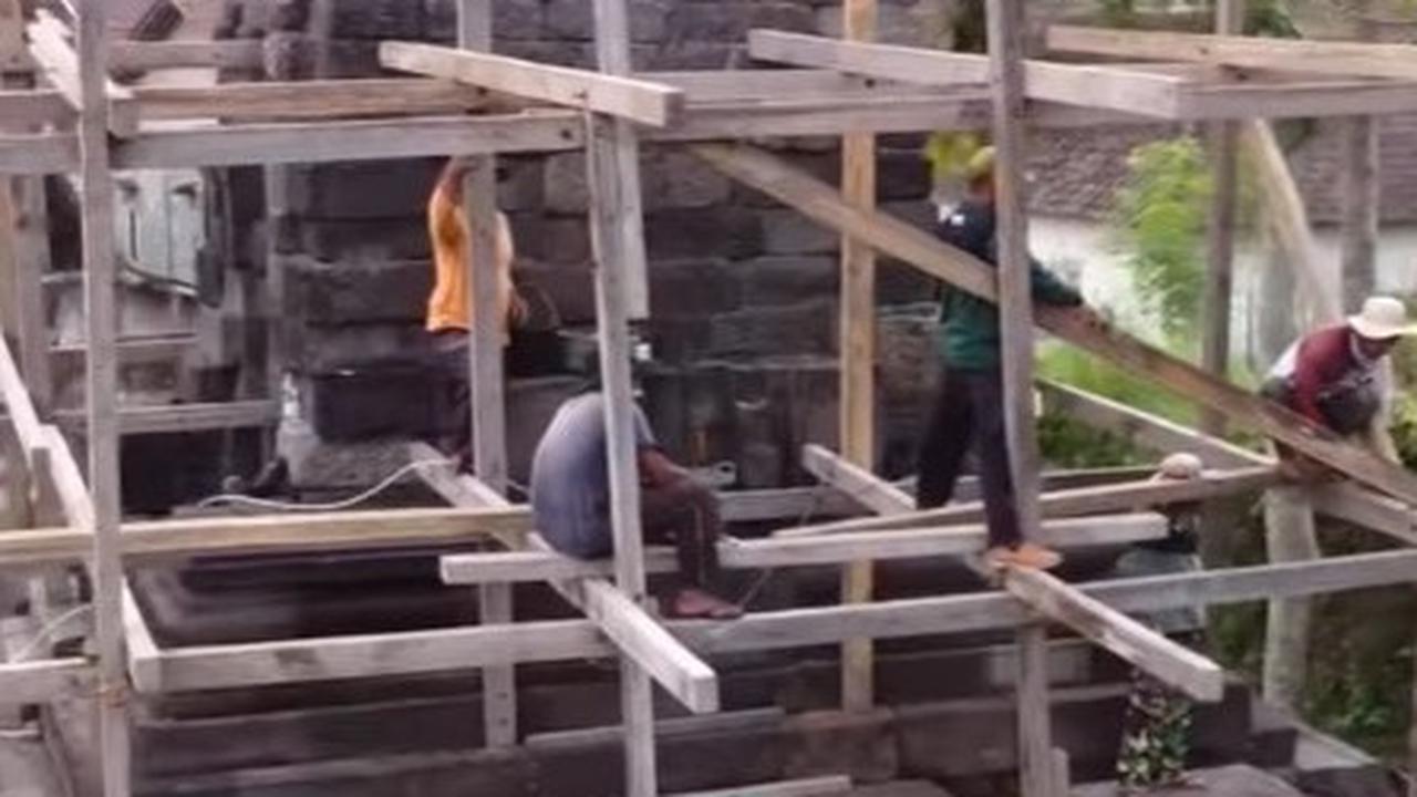 Proses pemindahan Candi Lumbung