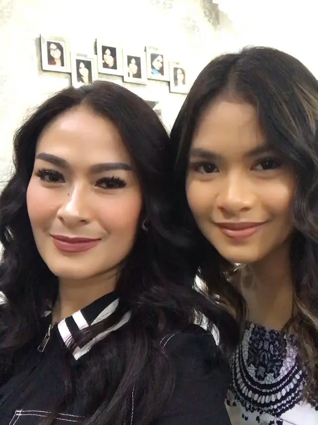 Potret Kompak Iis Dahlia dan Salshadilla Juwita (sumber: instagram/@isdadahlia)