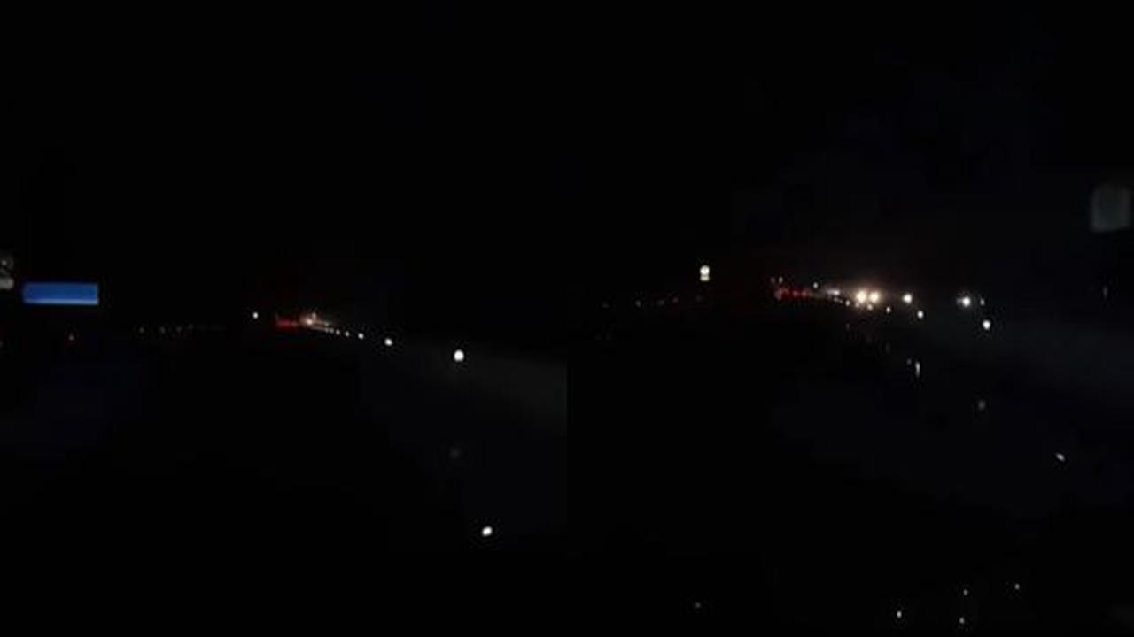Pria Ini Marah di Jalan Tol: Mobil Baru Tapi Lampunya Tak Terlihat!
