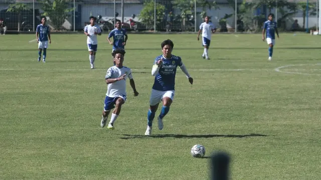 Bek Persib Bandung, Achmad Jufriyanto