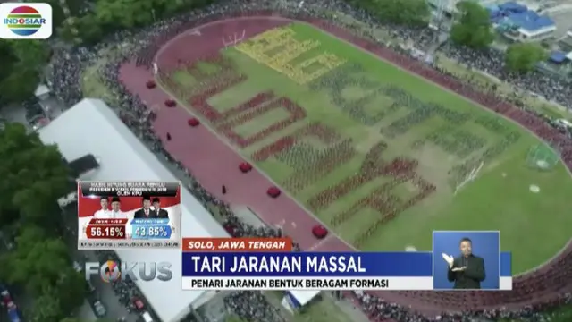 Semarakkan Hari Tari Dunia, 5 ribu penari dari berbagai sanggar dan sekolah di Solo, Jawa Tengah, mementaskan tari jaran di Stadion Sriwedari.