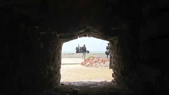 Kisah Pulau Kelor, Puing Benteng Martello, dan Makam Terpendam