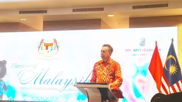 Duta Besar Malaysia untuk Republik Indonesia Dato' Syed Mohamad Hasrin Tengku Hussin dalam peluncuran 'Flavours of Malaysia' di di PA.SO.LA Restaurant, The Ritz-Carlton Jakarta, Pacific Place, Senin (17/11/2025).