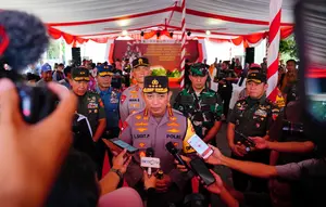 Kapolri Jenderal Listyo Sigit Prabowo usai menghadiri deklarasi Pemilu Damai di Jawa Timur. (Foto: Istimewa).