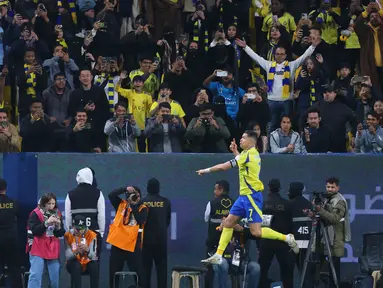 Cristiano Ronaldo mengawali tahun 2025 dengan sesuatu yang sudah menjadi kebiasaannya sepanjang karier yakni mencetak gol. (AFP/Fayez Nureldine)
