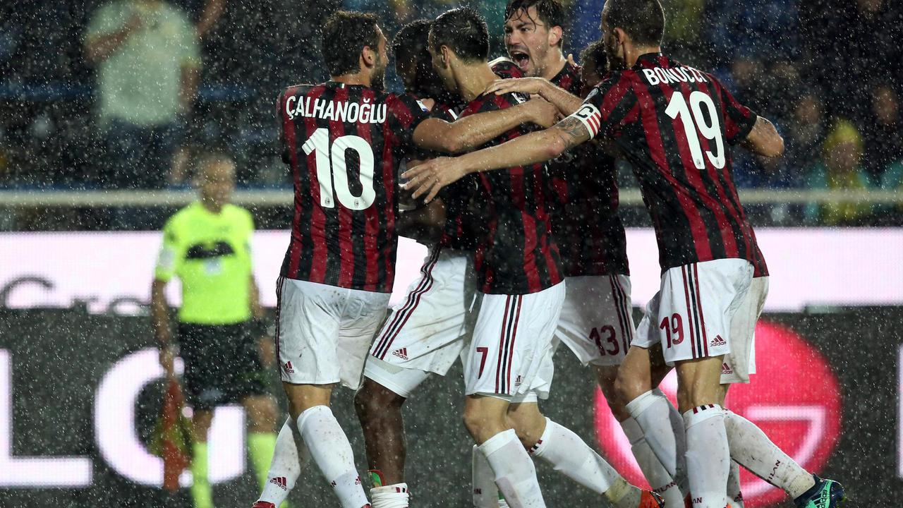 Franck Kessie Cetak Gol AC Milan