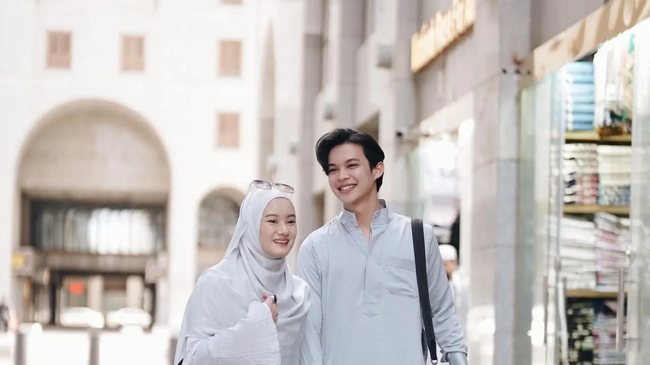 Momen Umrah Dinda Hauw dan Rey Mbayang, Ajak Sang Anak Shaka